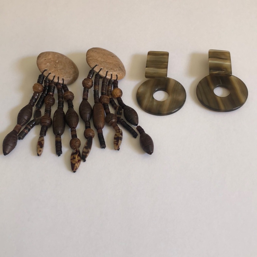 Vintage 80s  tribal boho stone, shell, wood earrings 2 pairs